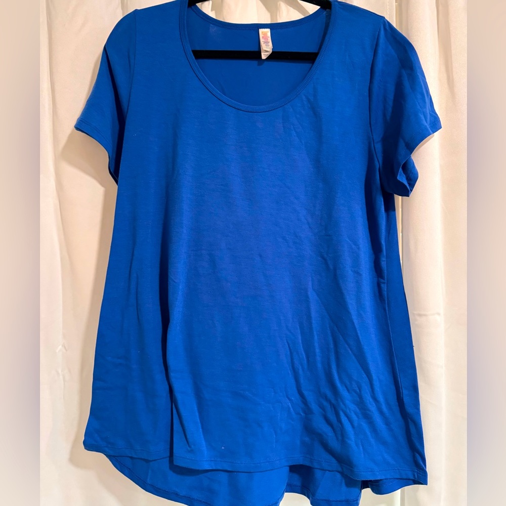 Woman’s LulaRoe Tee Shirt - Size L